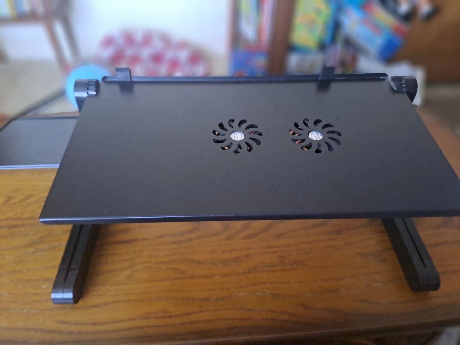 Support / Table articulée pour ordinateur portable